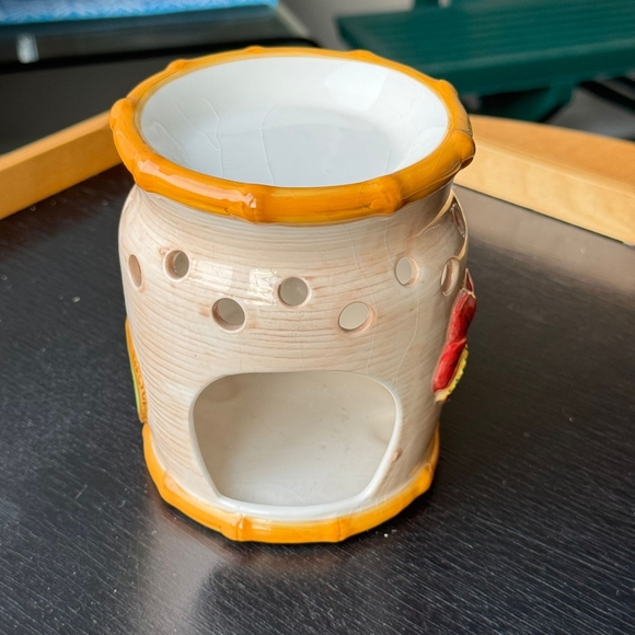 Beautiful Ceramic essence burner/candle holder - Picture 4 of 4